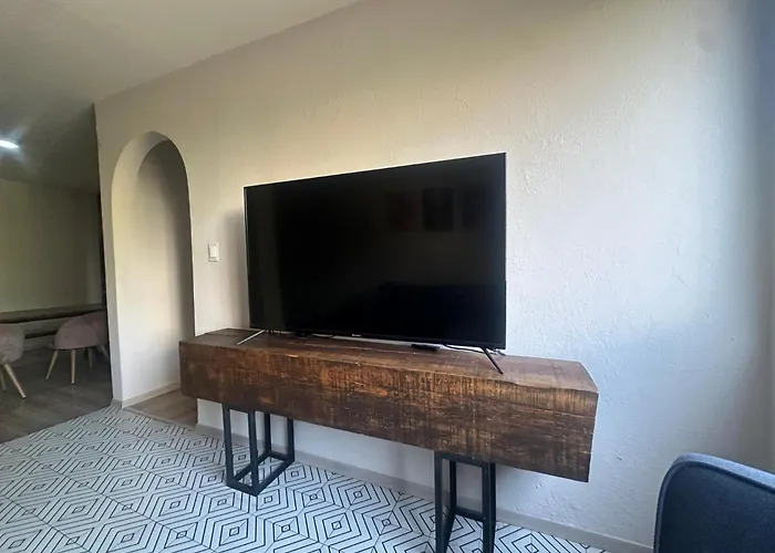 Urban Oasis In Roma - Wifi - Laundry - Sleeps 7 *