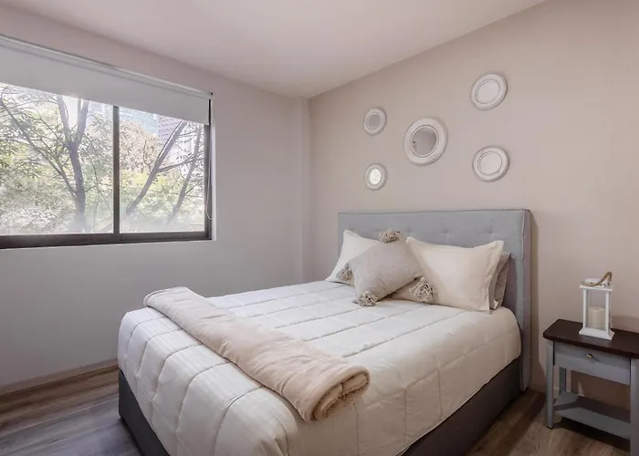Urban Oasis In Roma - Wifi - Laundry - Sleeps 7 *