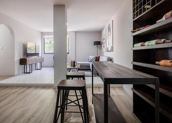 Urban Oasis In Roma - Wifi - Laundry - Sleeps 7