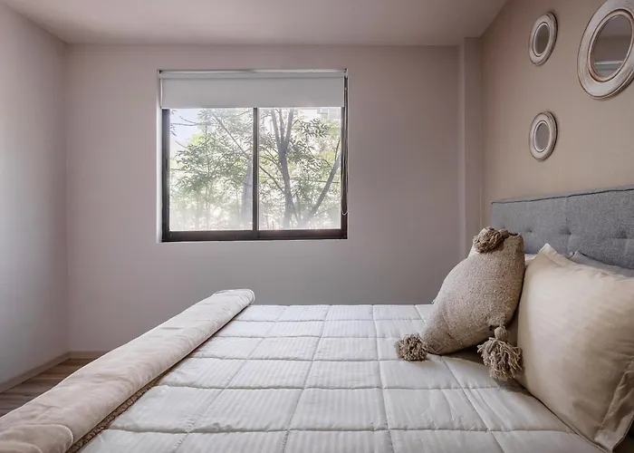 Apartment Urban Oasis In Roma - Wifi - Laundry - Sleeps 7 *