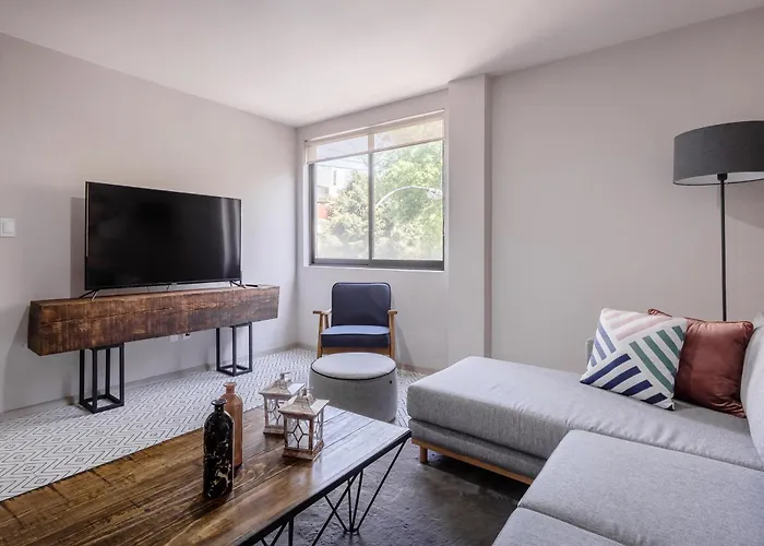 Urban Oasis In Roma - Wifi - Laundry - Sleeps 7 Apartment
